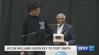 Razorback Jaylin Williams given key to the City of Fort Smith