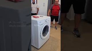 😱 La lavadora ya estaba fuera de control 😂 #fail #shorts