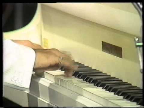 Ferdi Özbeğen - Piyano Dinletisi 1983
