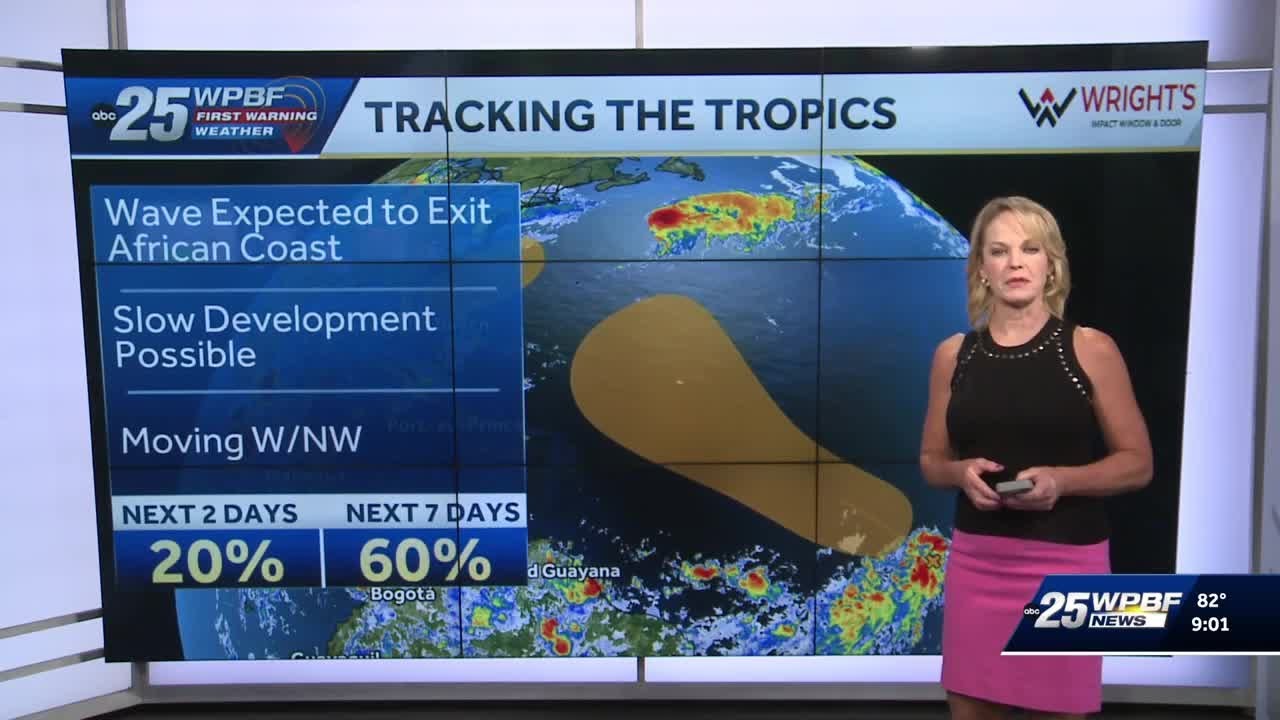Tropical wave in eastern Atlantic may gradually develop this week - YouTube