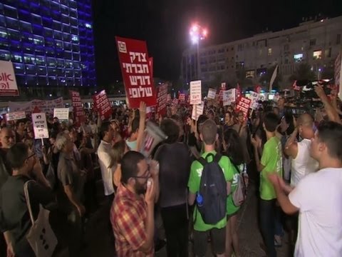 Thousands at Peace Rally in Tel Aviv