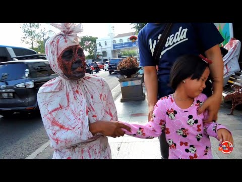 Video: Turis Memfilmkan Hantu Dan Ketakutan Di Malam Hari Oleh Jeritan Mengerikan Anak-anak - Pandangan Alternatif