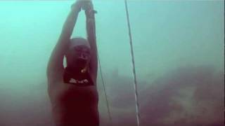 Freediving Tomoka Fukuda 60 Cwt In Deans Blue Hole