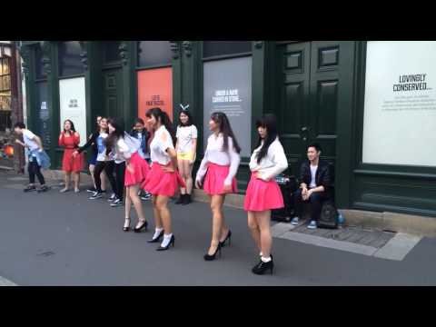 Young Asian girls Dancing at the Rocks, ( Sydney , Australia)