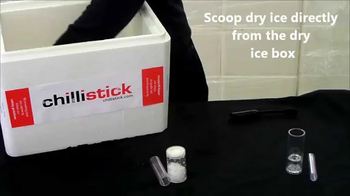 How to use dry ice in drinks using Chillistick's dry ice loader
