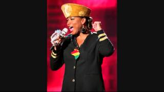 Queen Latifah - Dance For Me (Instrumental)