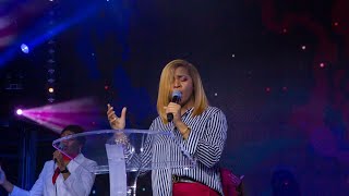 Video thumbnail of "TU ES DIGNE/TU ES ALPHA ET OMEGA/YESHUA| IGC Esther Do Rego"