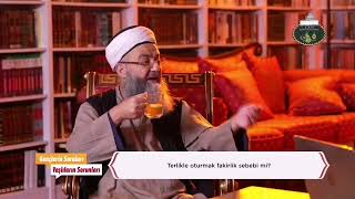 Evde Ayakkabi Veya Terli̇kle Oturmak Faki̇rli̇k Sebebi̇ Mi̇di̇r ? Cübbeli̇ Ahmet Hoca Efendi̇