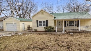 603 SW Locust Street, Oak Grove, MO Presented by Sally Moore.