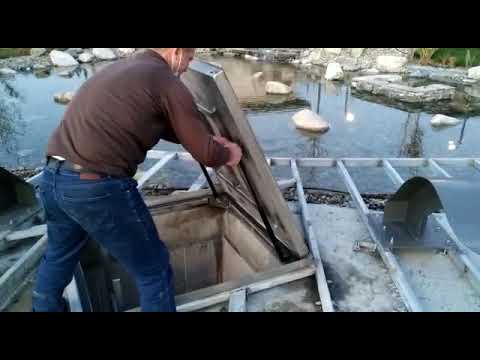 Desa Döküm - Paslanmaz Hidrolik Sistemli Müdahale Kapağı 120 × 120 cm video kapağı