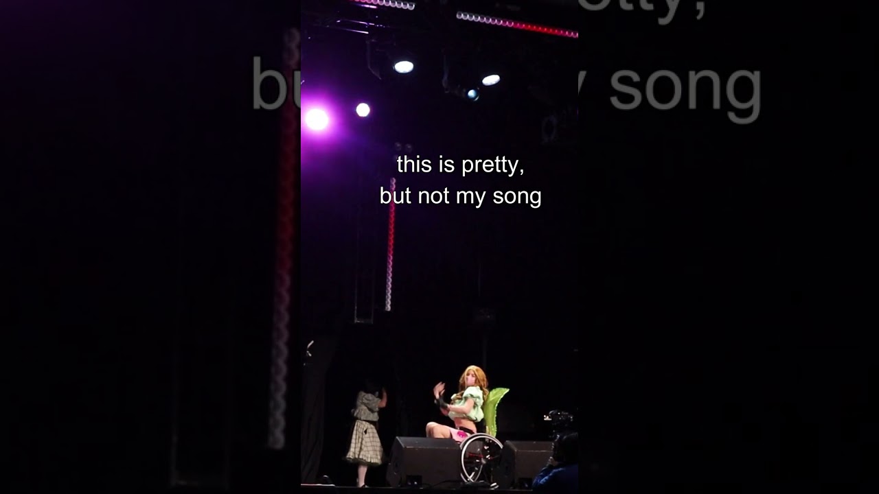 Sakura-con 2023 Cosplay Contest - Flora (Winx Club)