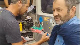 Alman Turistler “El Ele” Sloganıyla Hakkari’ye Geldi