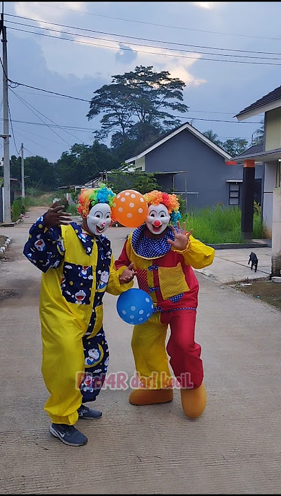 Badut Joget BALON Oe oe