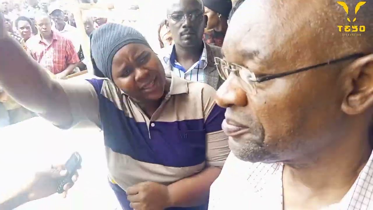 Soroti market vendors spit venom as Local government minister tours the central market
