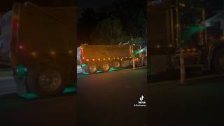 Classic Dump Truck with UnderGlow #owneroperator #dumptruck #freightlinerclassic