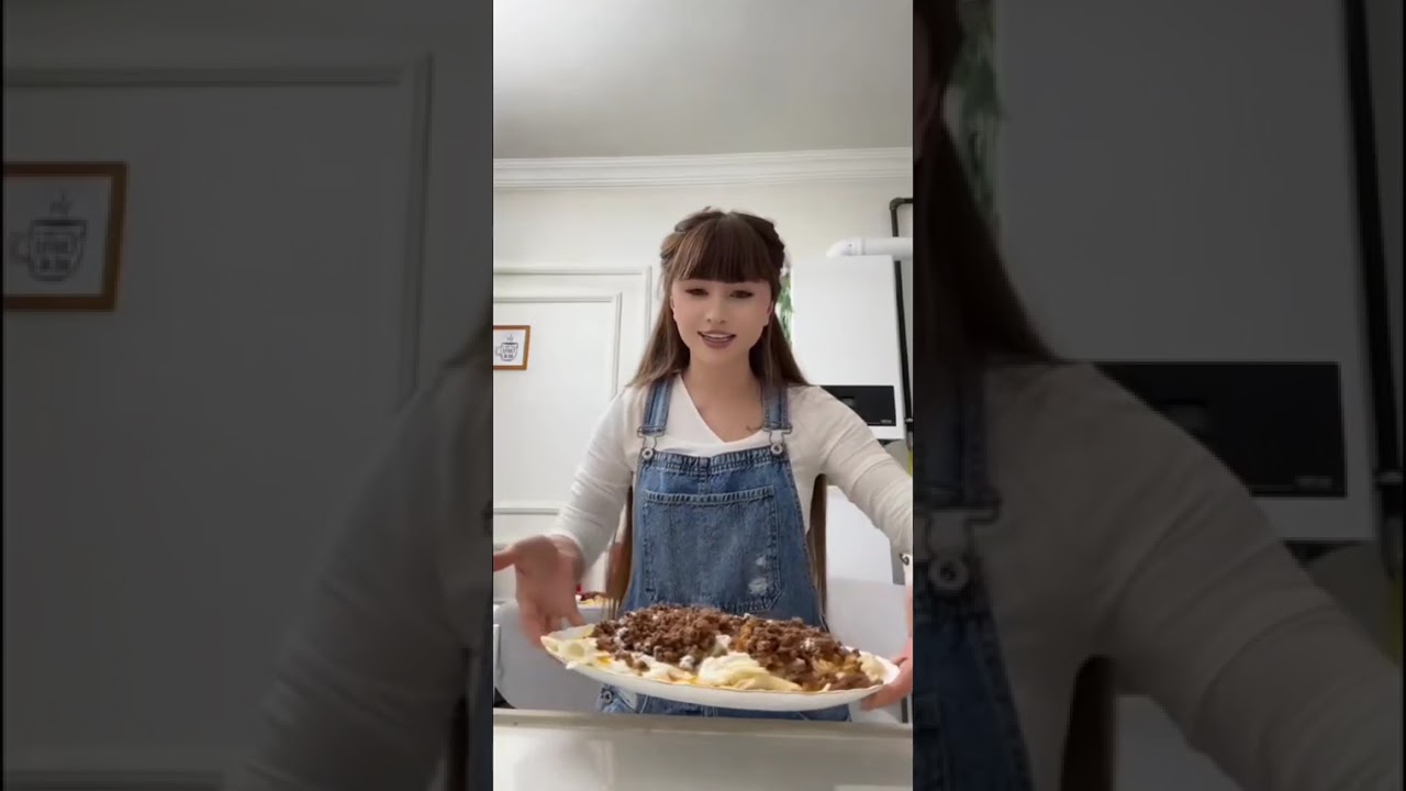 Nia Hamilədi Annesi Niaya Ləzzətli Xəngəl Bişirdi🍲