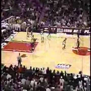 Michael Jordan 44 pts vs Knicks 1996 - Game 1