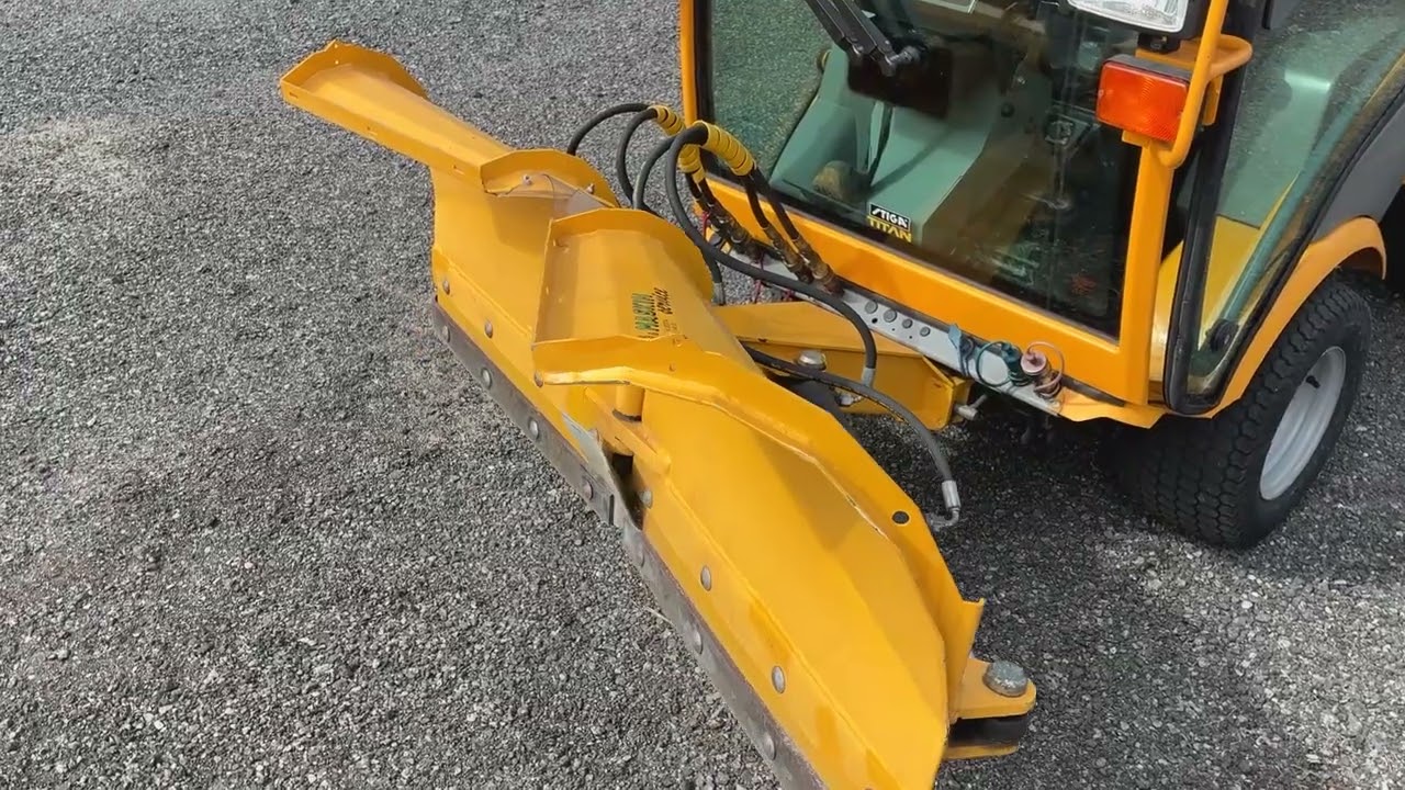 Redskapsbärare  Stiga Titan 32H