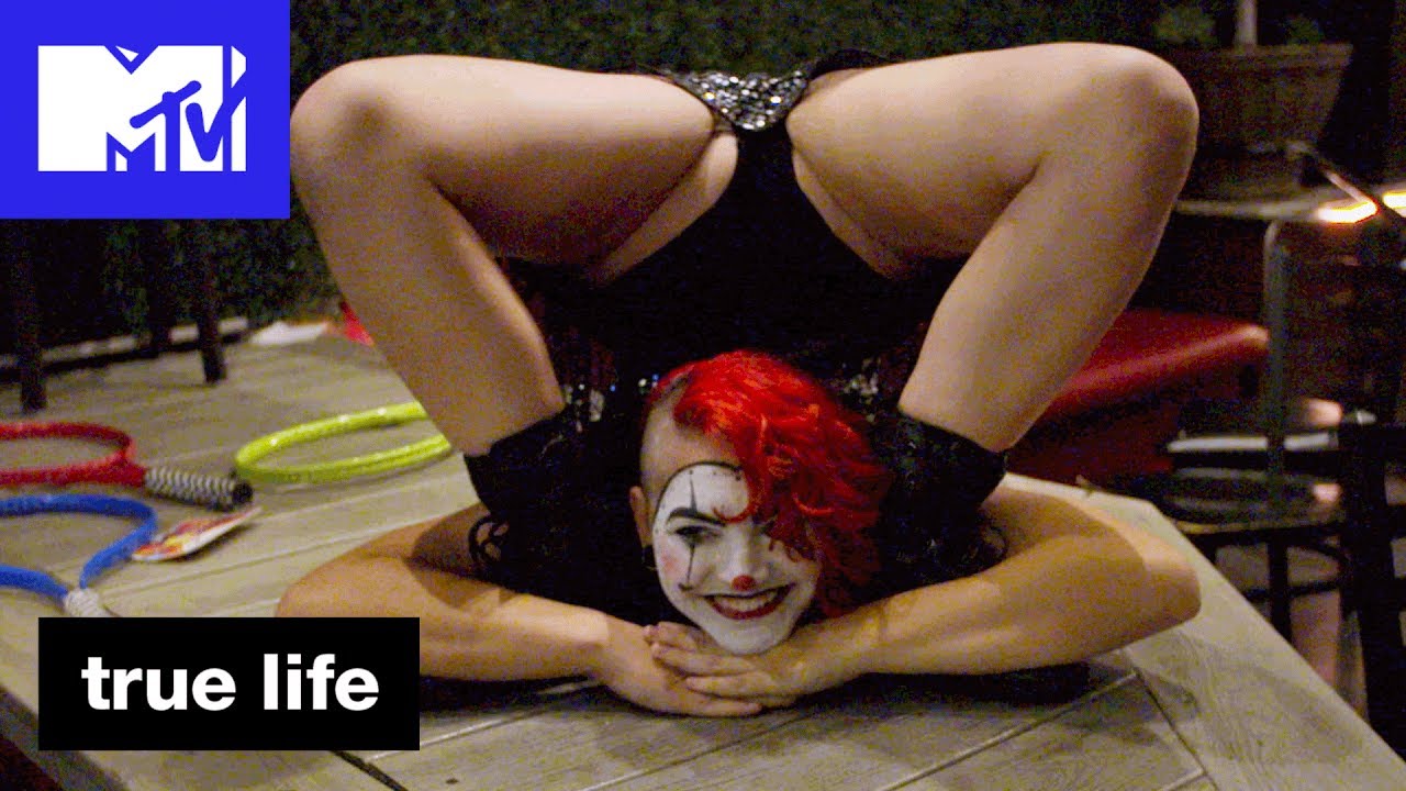 'Meet Scarlett' Official Sneak Peek | True Life | MTV