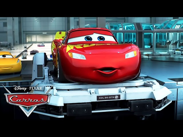 A primeira corrida de Relâmpago McQueen no simulador
