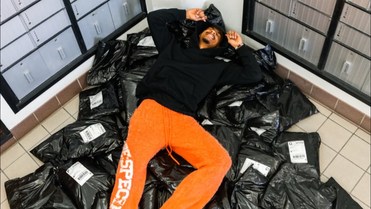 SHIPPING OVER 200+ ORDERS FOR MY BRAND