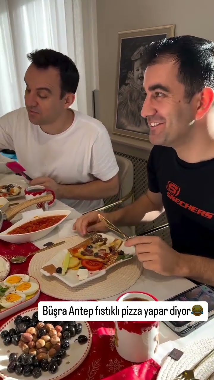 Büşra Antep fıstıklı pizza yapar diyor ?