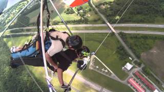 20110626 Tandem Hang Gliding @ Hangar 3 - Jack Landing (NycAYS).MOV