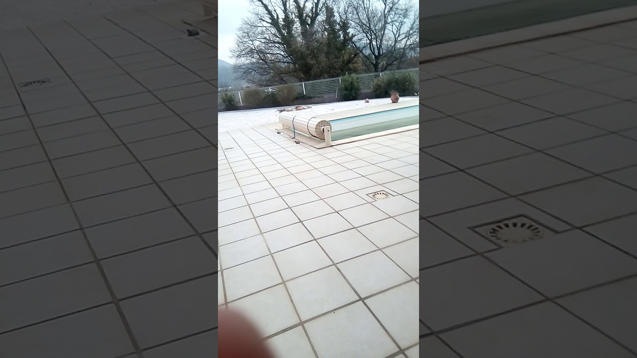 La chambre hantée 👻👻 avec un ours maléfique 🐻😈💀🔪