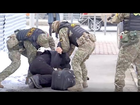 Хотел воевать на стороне ВСУ, РАБОТАЕТ СПЕЦНАЗ ФСБ задержание предателя Родины оперативная съёмка