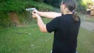 Disparo com Taurus PT 101 .40