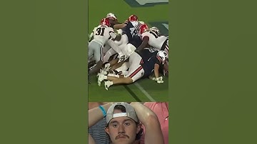 The ball was definitely across the goal line! Ref, what were you looking at 😳