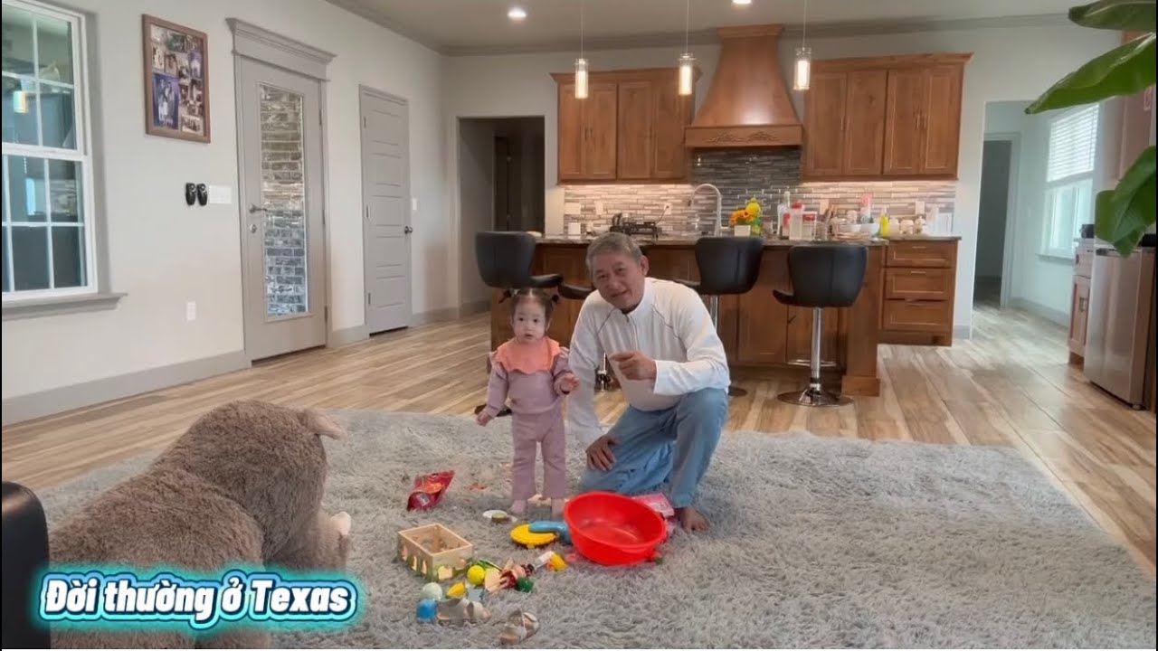 Hai ông cháu ở nhà làm bò nhúng giấm siêu ngon