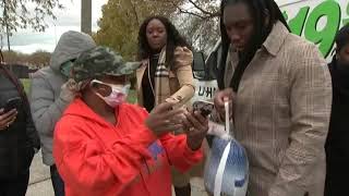 Elementary school friends give back to Chicago's Englewood community with turkey giveaway