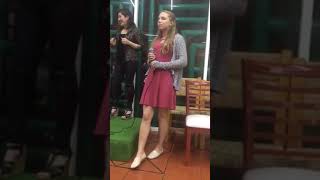 13 year old white girl sings in spanish los laureles