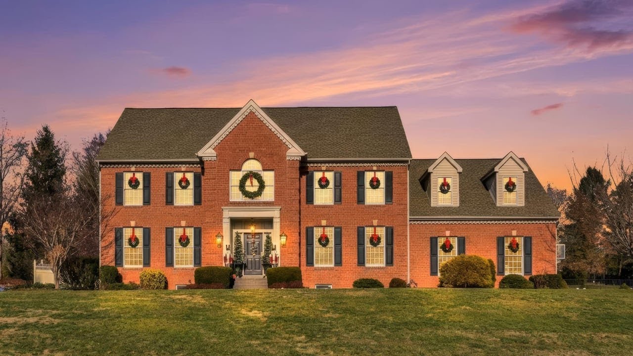 1803 Silver Pine Cir, Mechanicsburg, PA