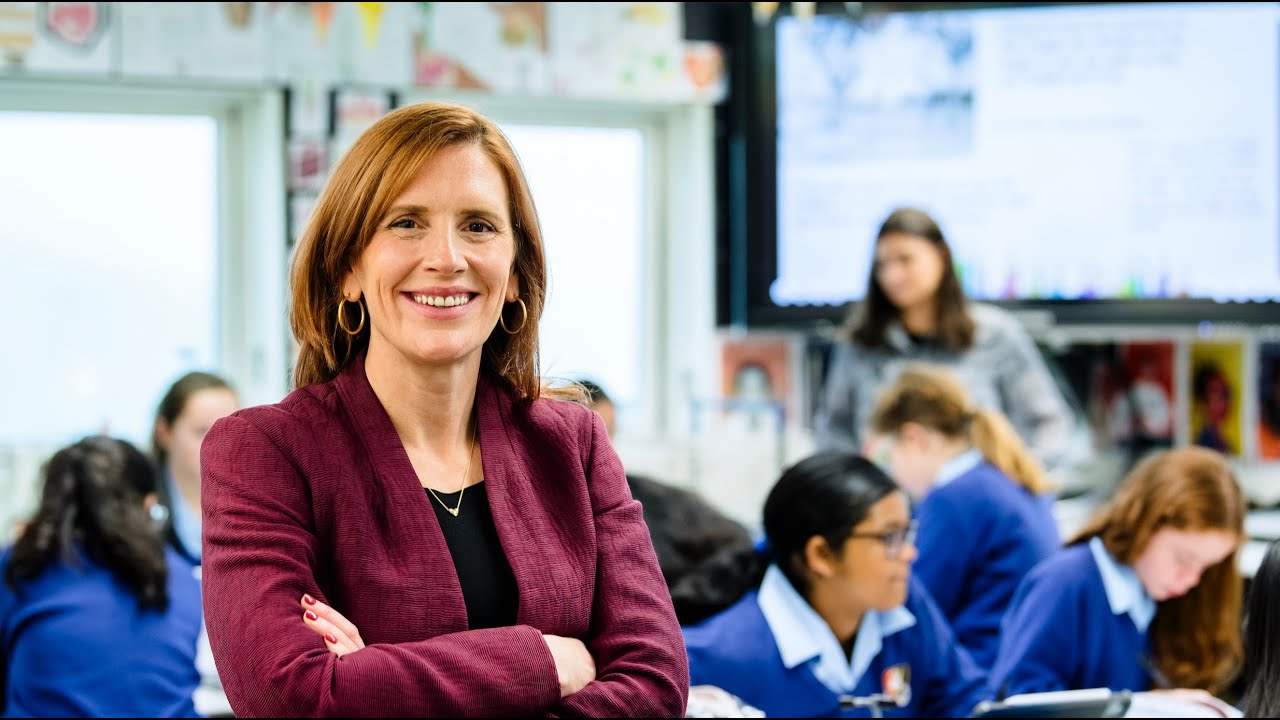 S6 E15 Head’s Up! | Sixth Form Countdown, Sister Act Sneak Peek, 125th Anniversary | 17 January 2026