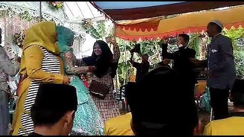Terbaru Maulana arrumi el zam pondok pesantren sumber mas bikin pengunjung kagum dengan gambusnya