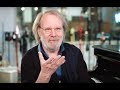 Capture de la vidéo Benny Andersson Of Abba Interviews About Mamma Mia Here We Go Again