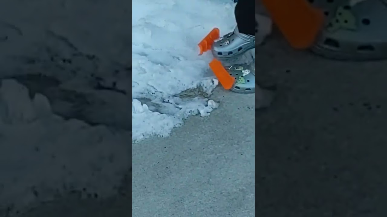 Miss Cheryl Demonstrates Croc Plows 