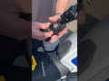 BMW Schloss in die Navihalterung einbauen