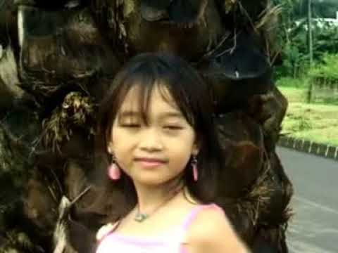 Sendy Senia Cilik - Anak Jalanan ( Official Music Video )