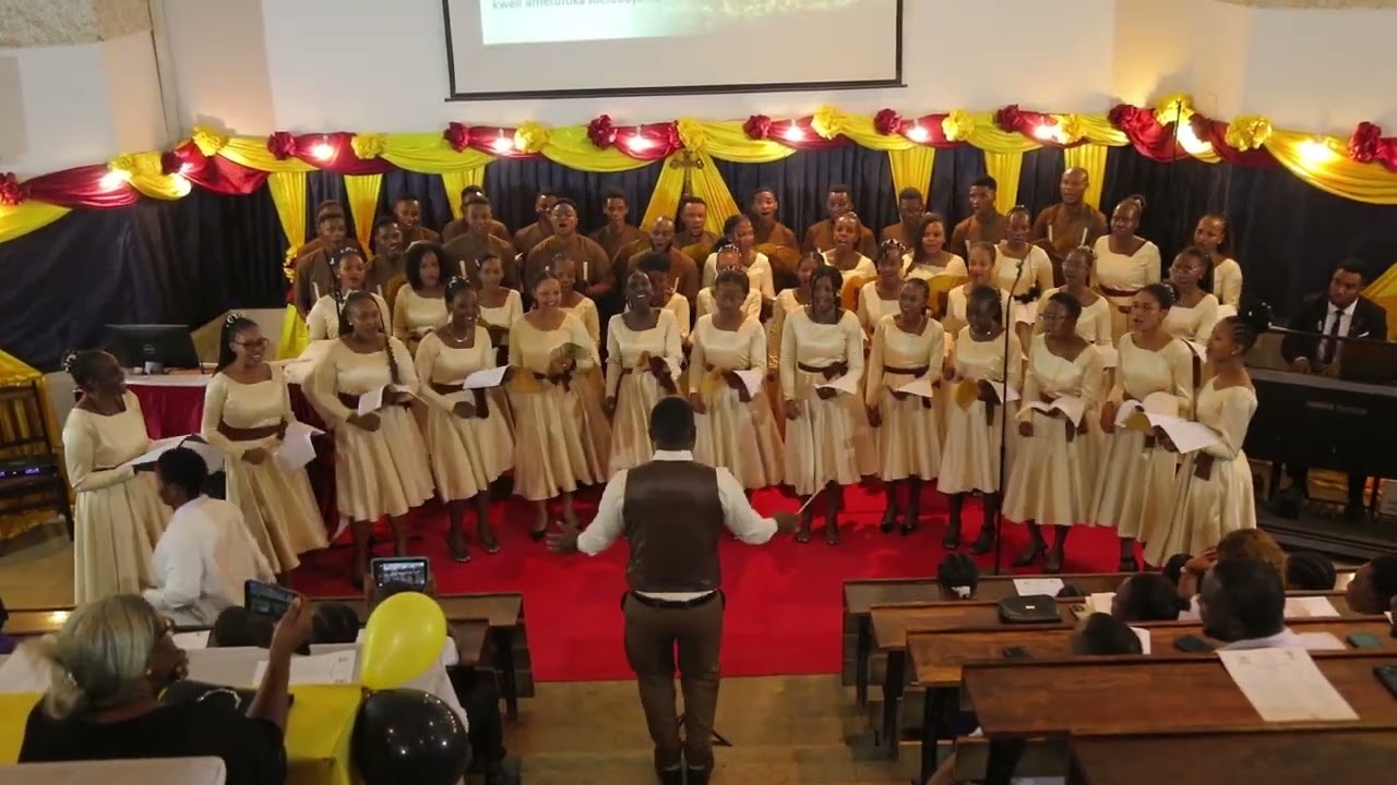 ALELUYA BWANA AMEFUFUKA BY E KIHIYO - LIVE PERFORMANCE (EASTER CAROLS CONCERT)