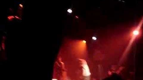 Kaiser Chiefs - I Predict a Riot part 1