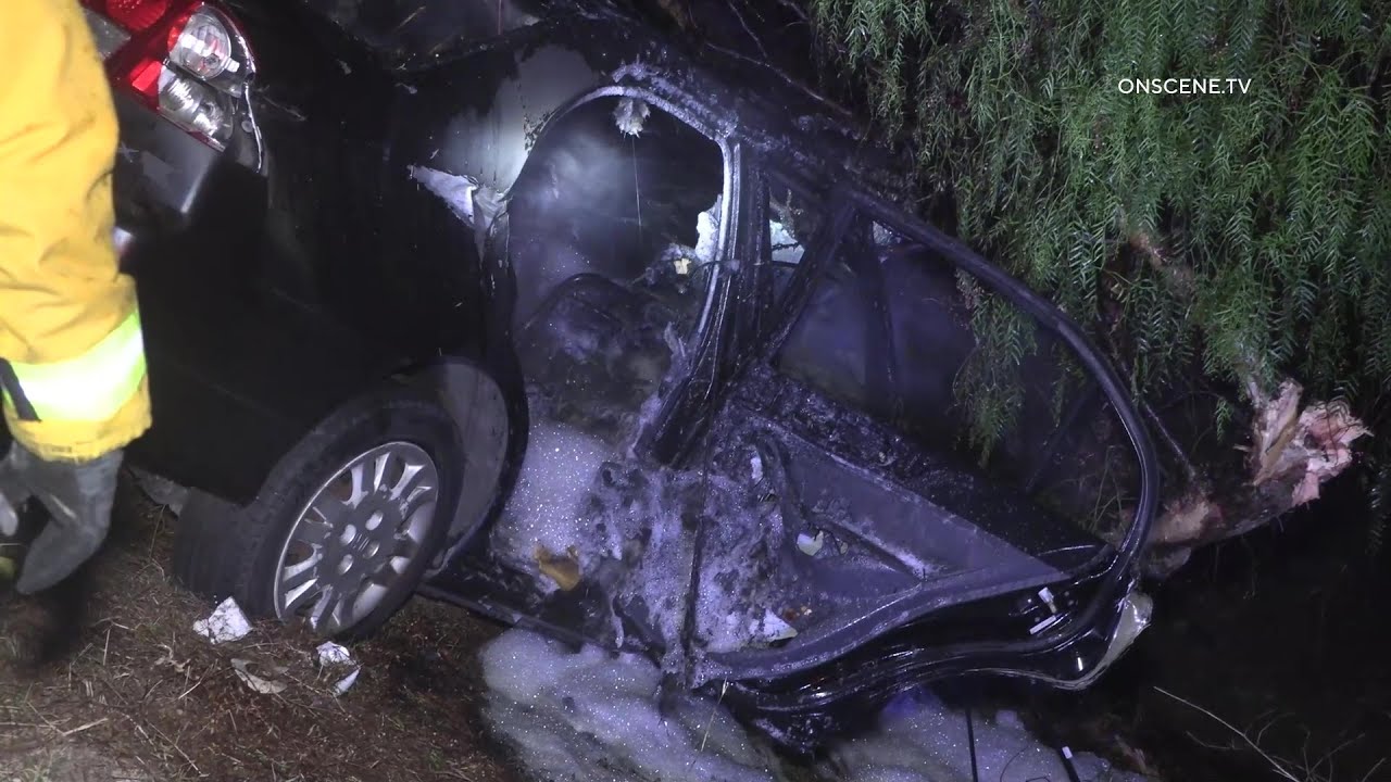 Man Pulled From Burning Car by Good Samaritans | Chula Vista - YouTube