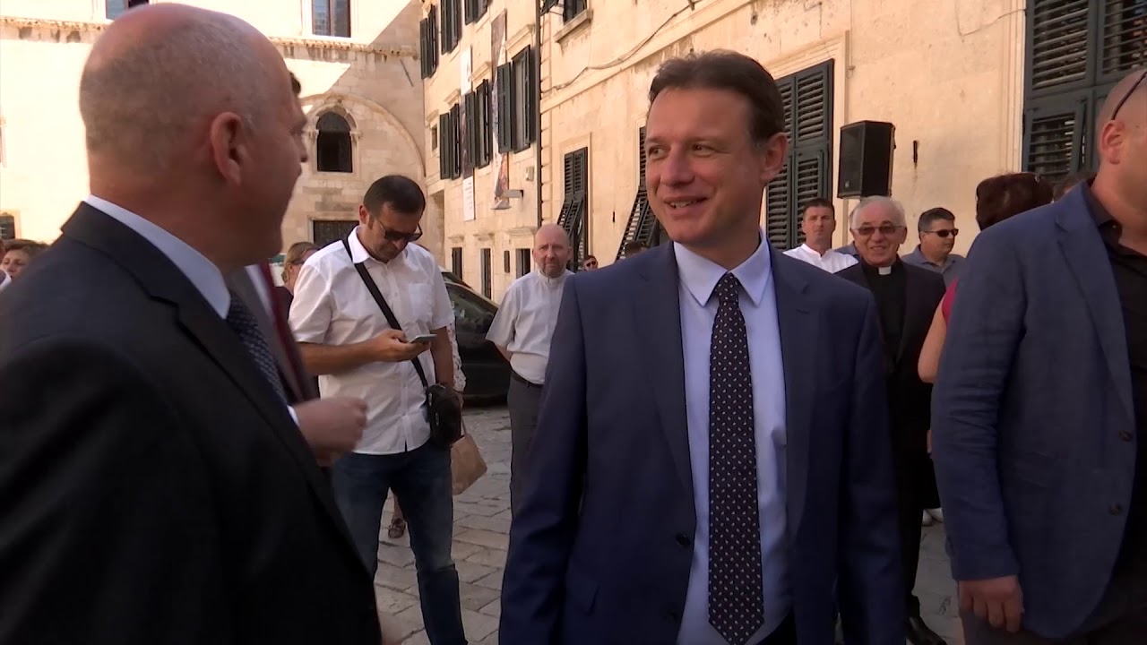 BISKUP MATE UZINIĆ DOBIO SVOJ NOVI DOM: Obnovljeno zdanje unutar zidina