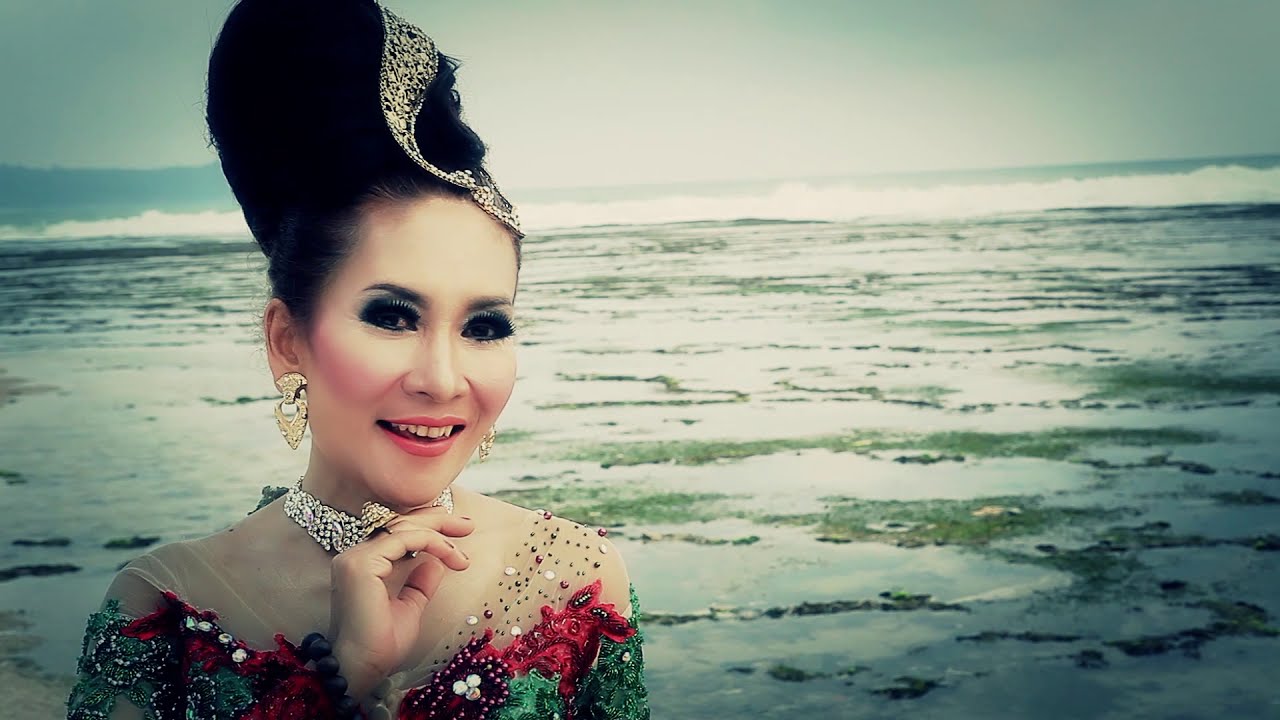 NINING MEIDA - LEMBUR KAKASIH [klip & arr baru] Official Video