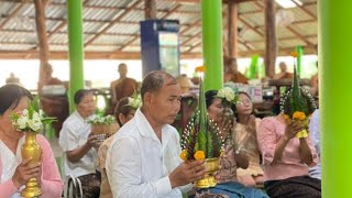 สายธารศรัทธาทุกๆฝ่ายน้อมนำจตุปัจจัยไทยทานภัตตาหารมาถวายพระภิกษุสงฆ์วัดบ้านเก่าบ่อ