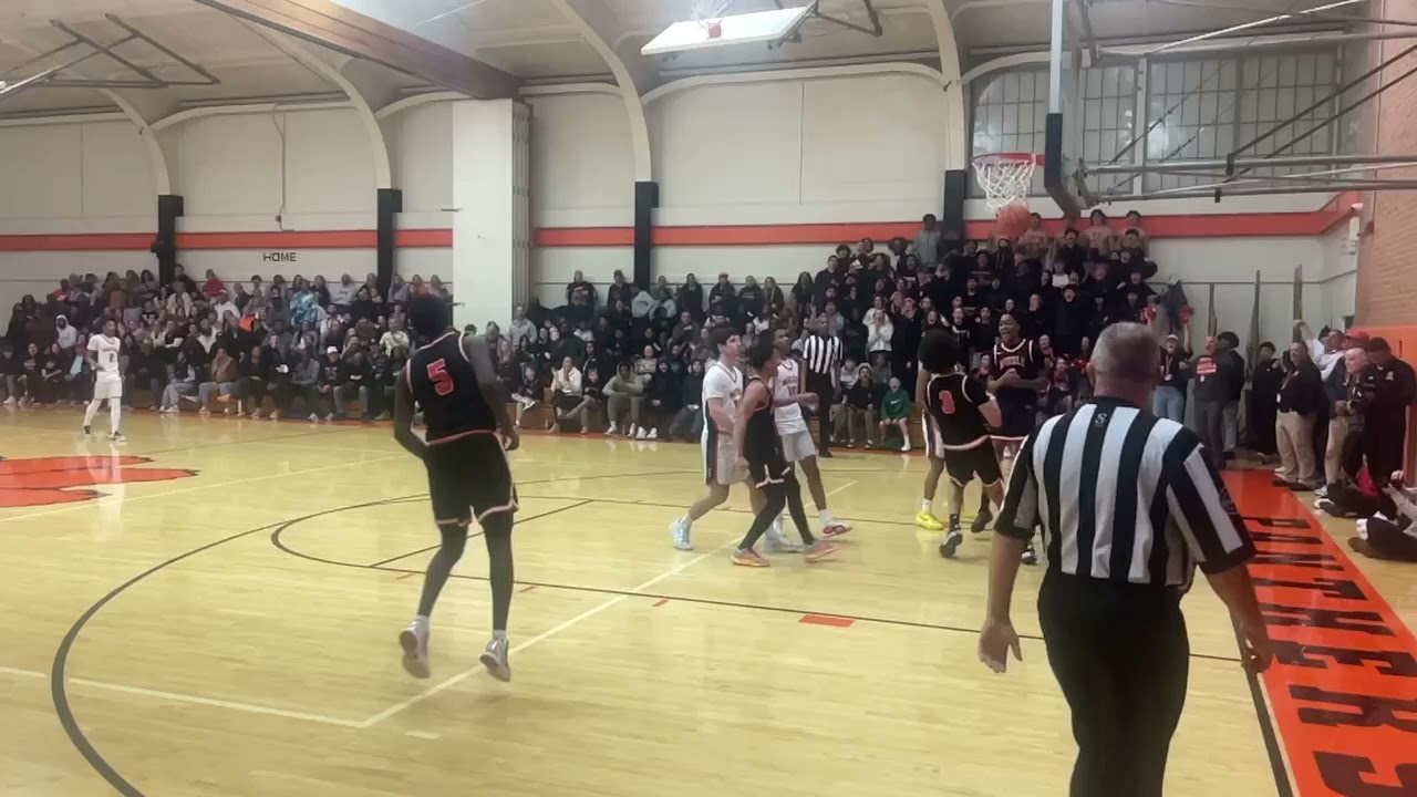 Watch Kanye Perkins’dunk in slow motion