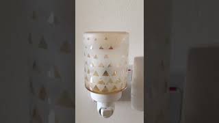 Gorgeous Geo mini wax warmer // Pyramids // Prisms // Light // Hayleysheavenscents