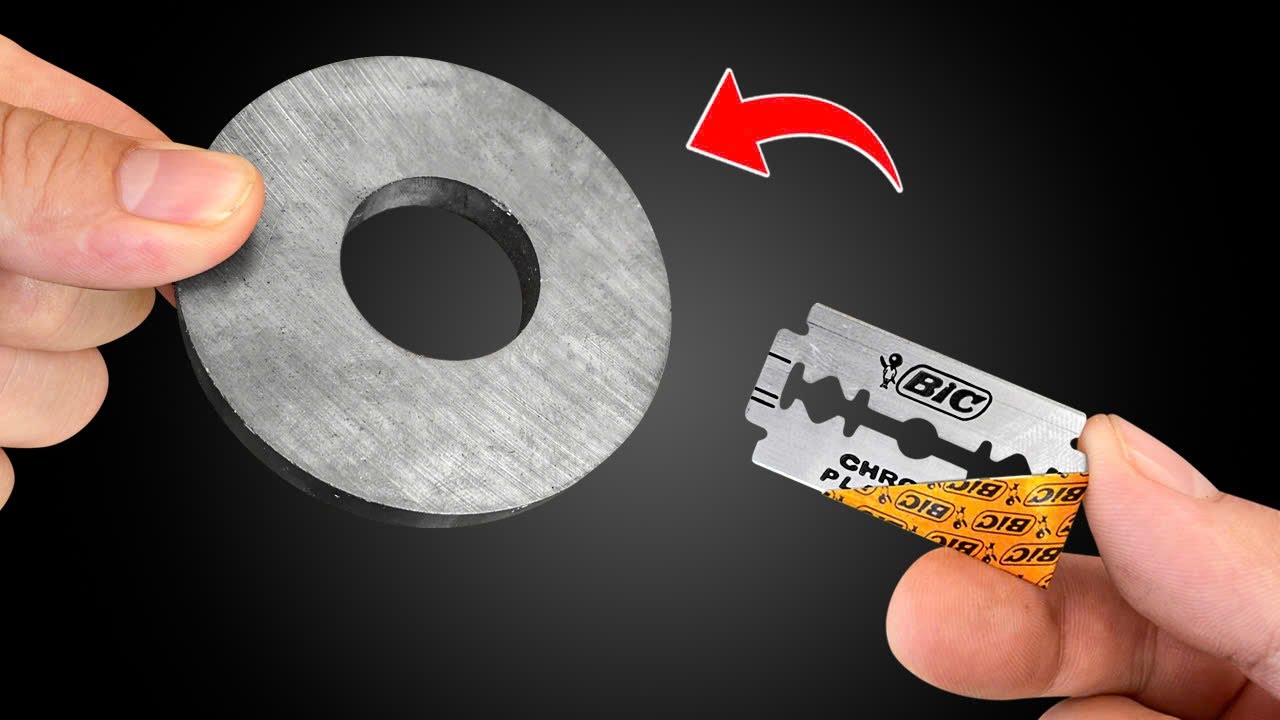 No Internet Needed! Just Put The RAZOR on the MAGNET and Enjoy!